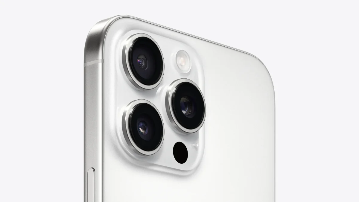 iphone 16 pro finish select 202409 6 9inch whitetitanium AV3 scaled 1